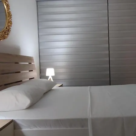 Healthy Abelia 公寓